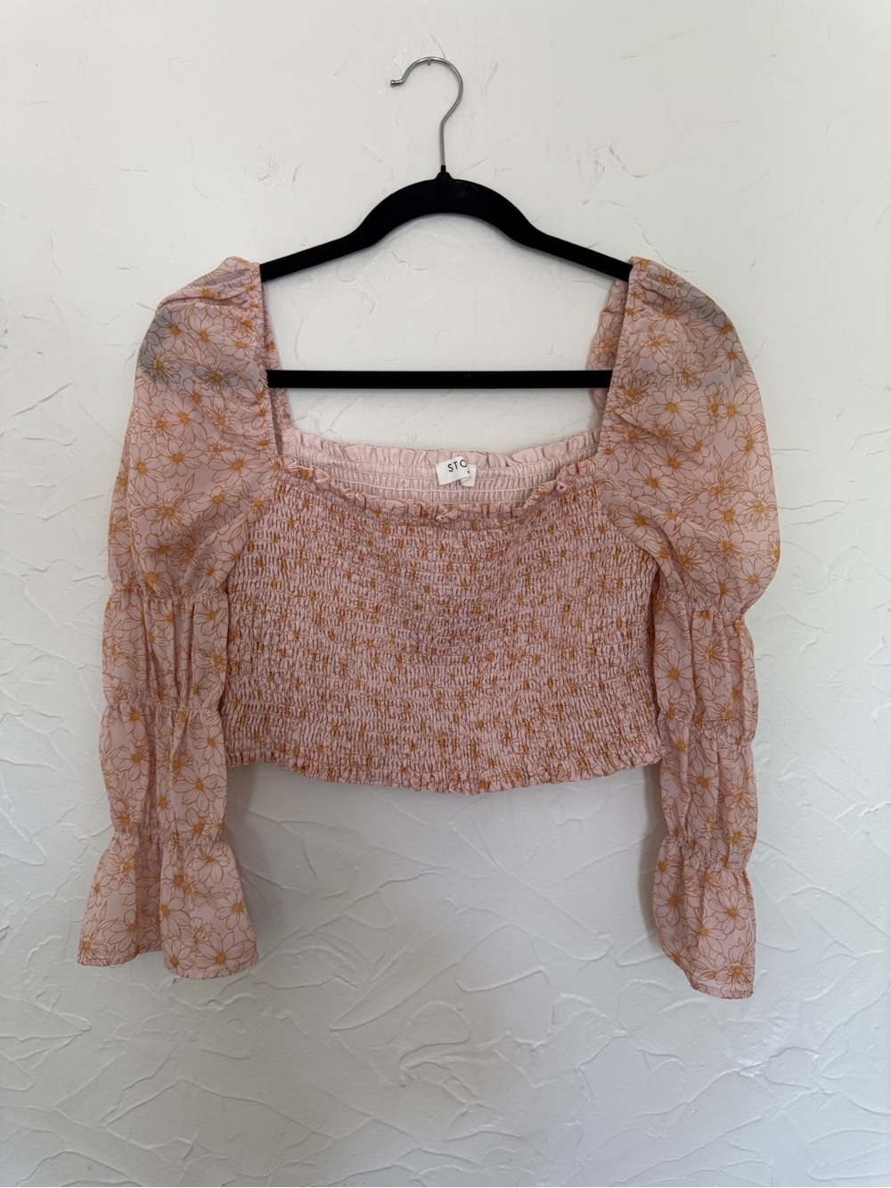 Storia Cropped Long Sleeve Blouse with florals Size Medium